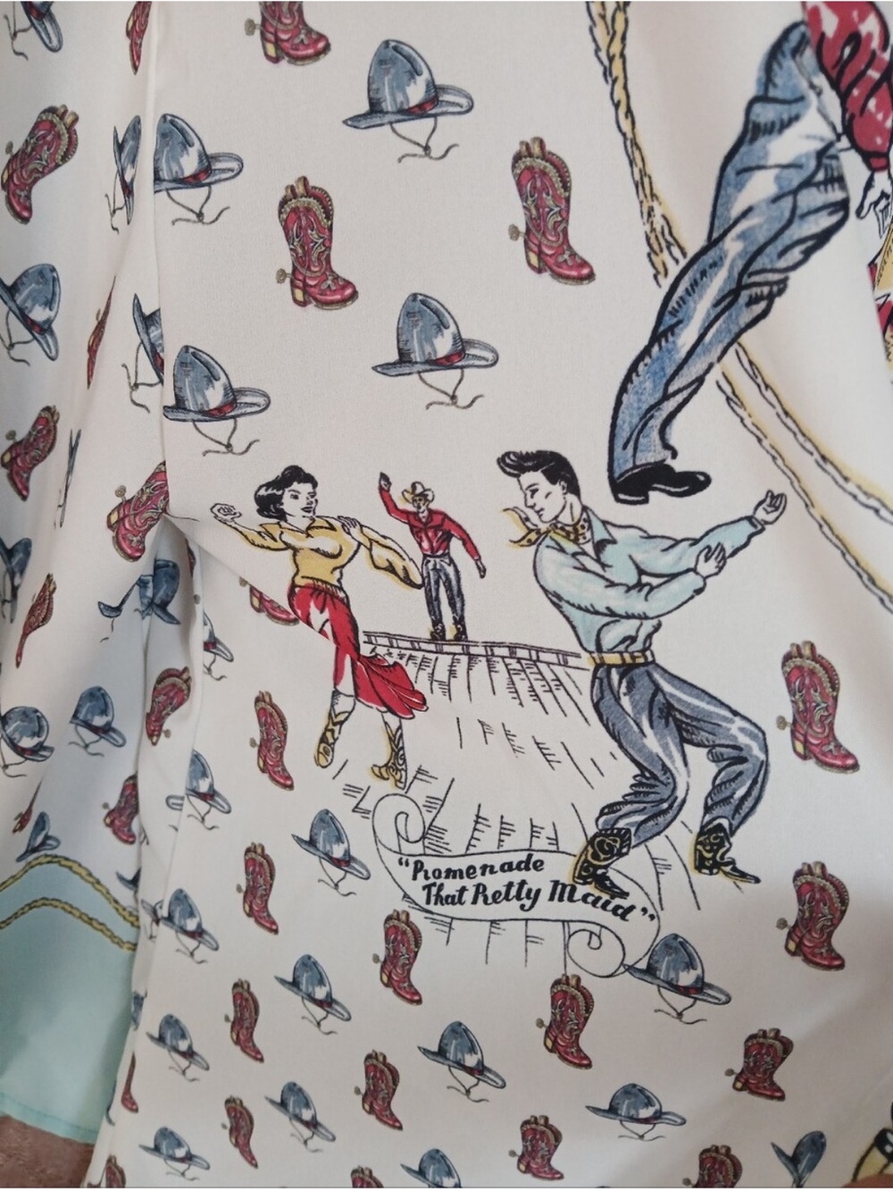 Rare find 🌟 Very Cool & Gorgeous Western Graphic Kimono 🤠 - Picture 6 of 10